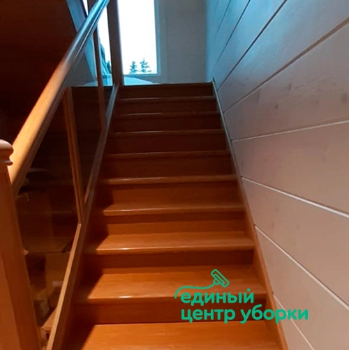 качественная уборка лестниц
